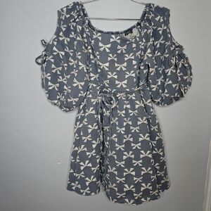 Bow Print Cold-Shoulder Dress in Dusty Blue and White, Size Small